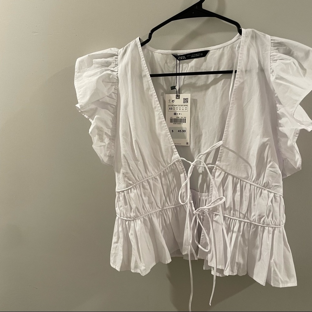 NWT Front tie blouse